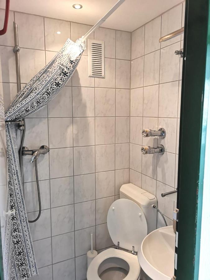 Komfortables Apartment, Next To University, Parking Ratisbona Exterior foto
